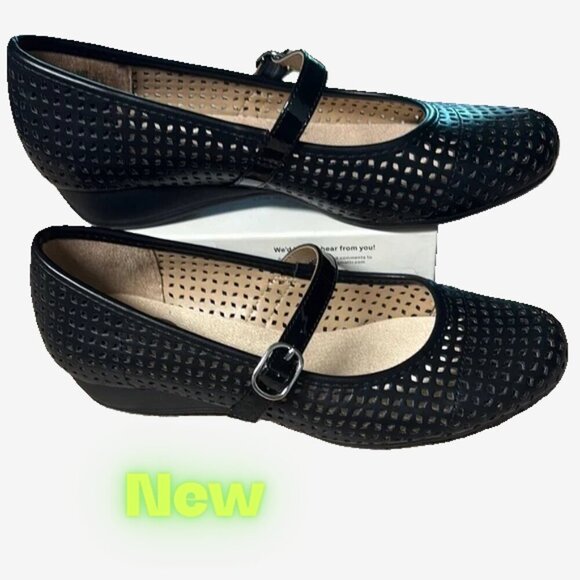Life Stride Black Flats with Perforated Design - Picture 1 of 10